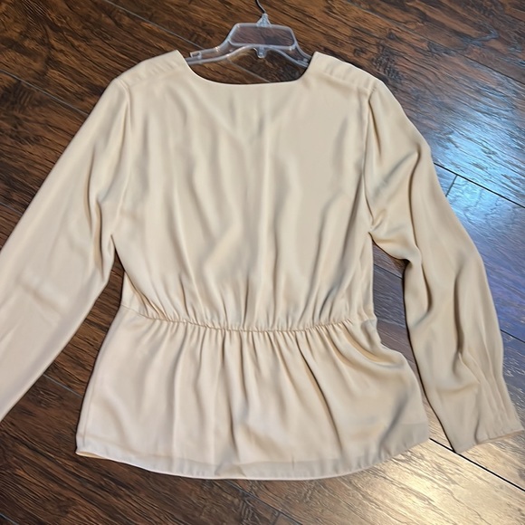 EUC Donna Karan Blouse - Picture 8 of 12